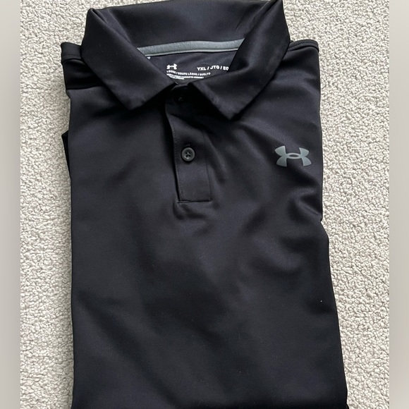 Under Armour Performance Polo Shirt. Black. Size Youth XL - Picture 5 of 6